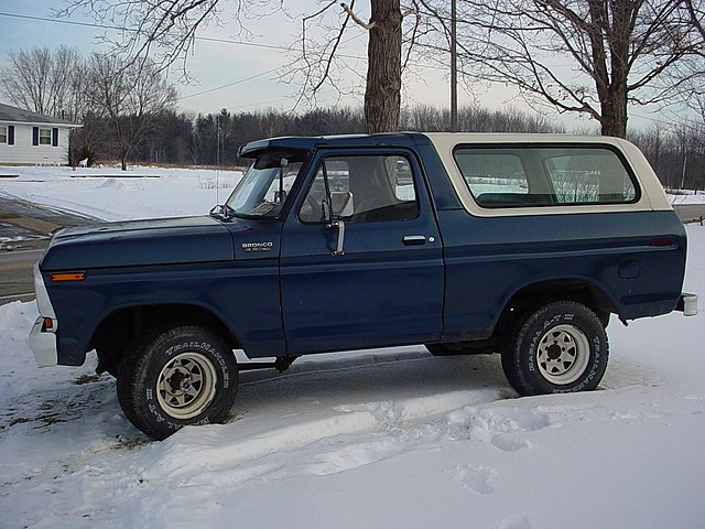 1978 ford bronco blue white top