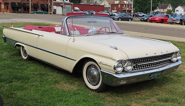 1961 ford galaxie sunliner convertible