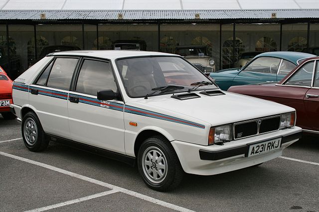 1984 lancia delta hf martini